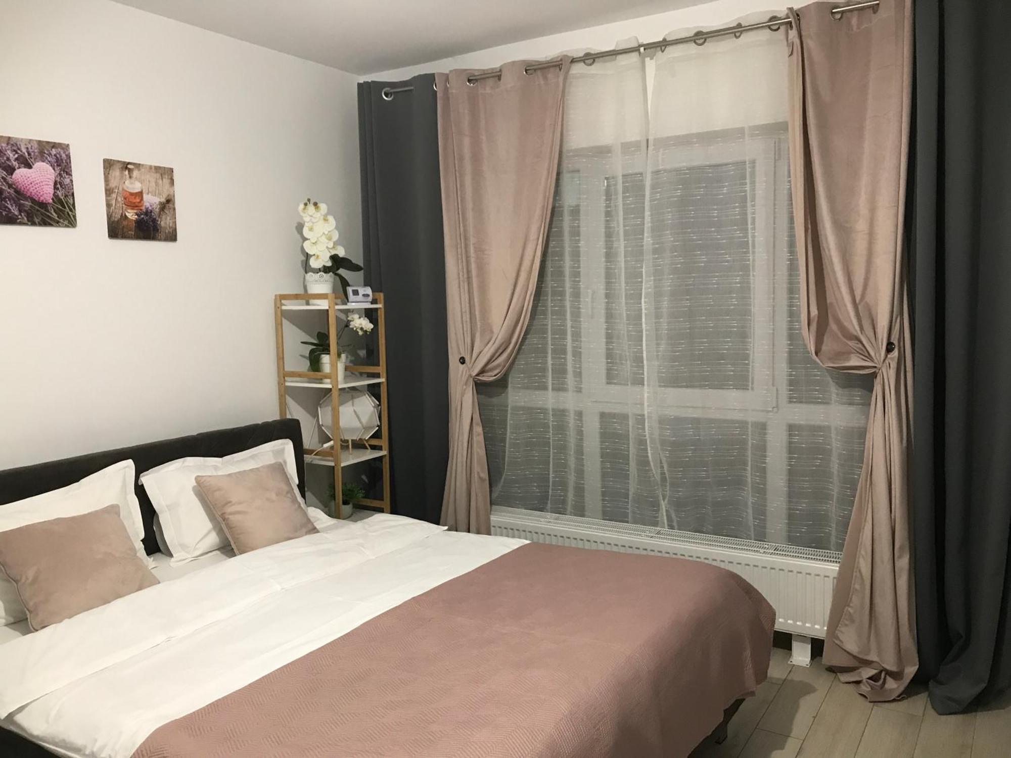 Appartement Deea H24 à Rîşnov Extérieur photo